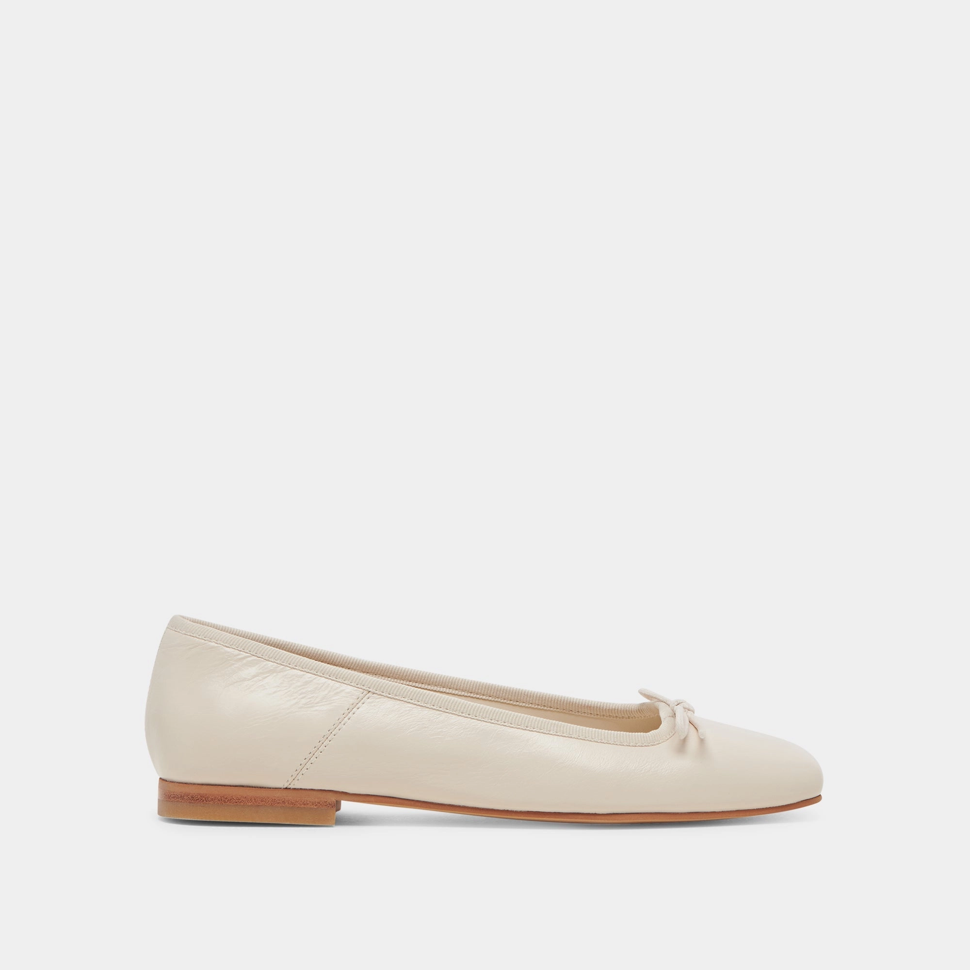ANISA BALLET FLATS CREME CRINKLE PATENT - re:vita