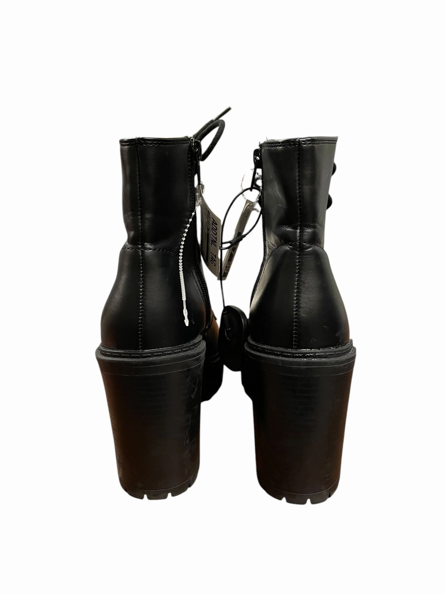 Boots Ankle Heels By Forever 21 In Black, Size: 7