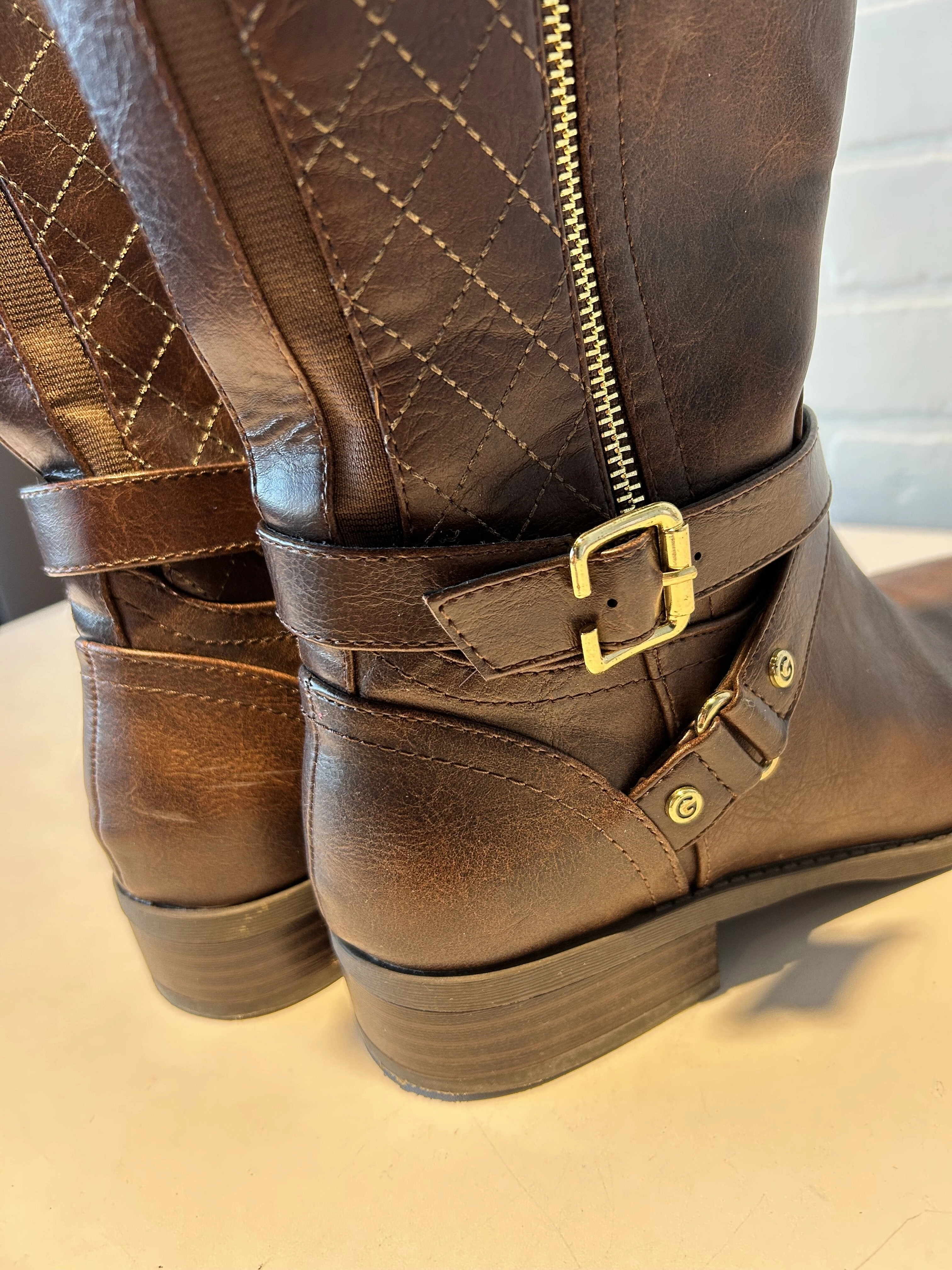 Boots Knee Flats By Guess  Size: 8