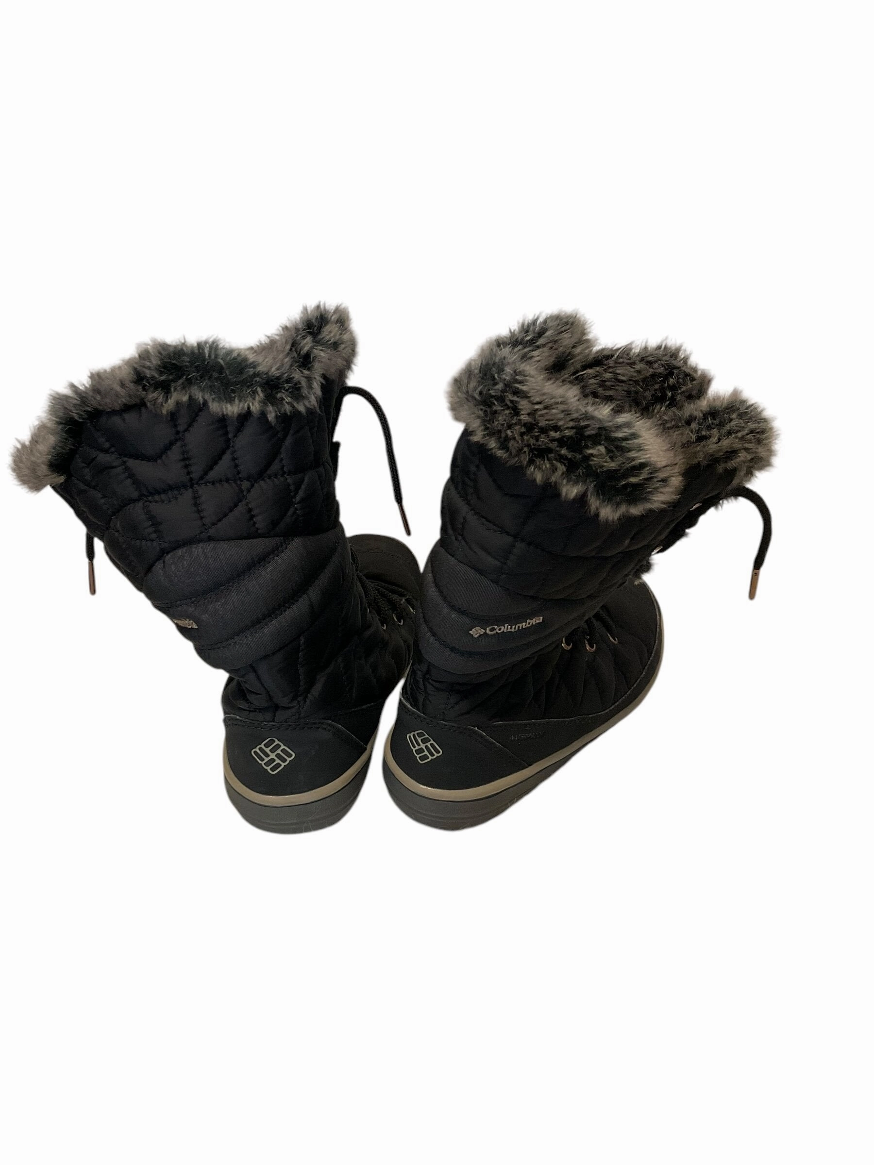 Boots Snow By Columbia  Size: 7