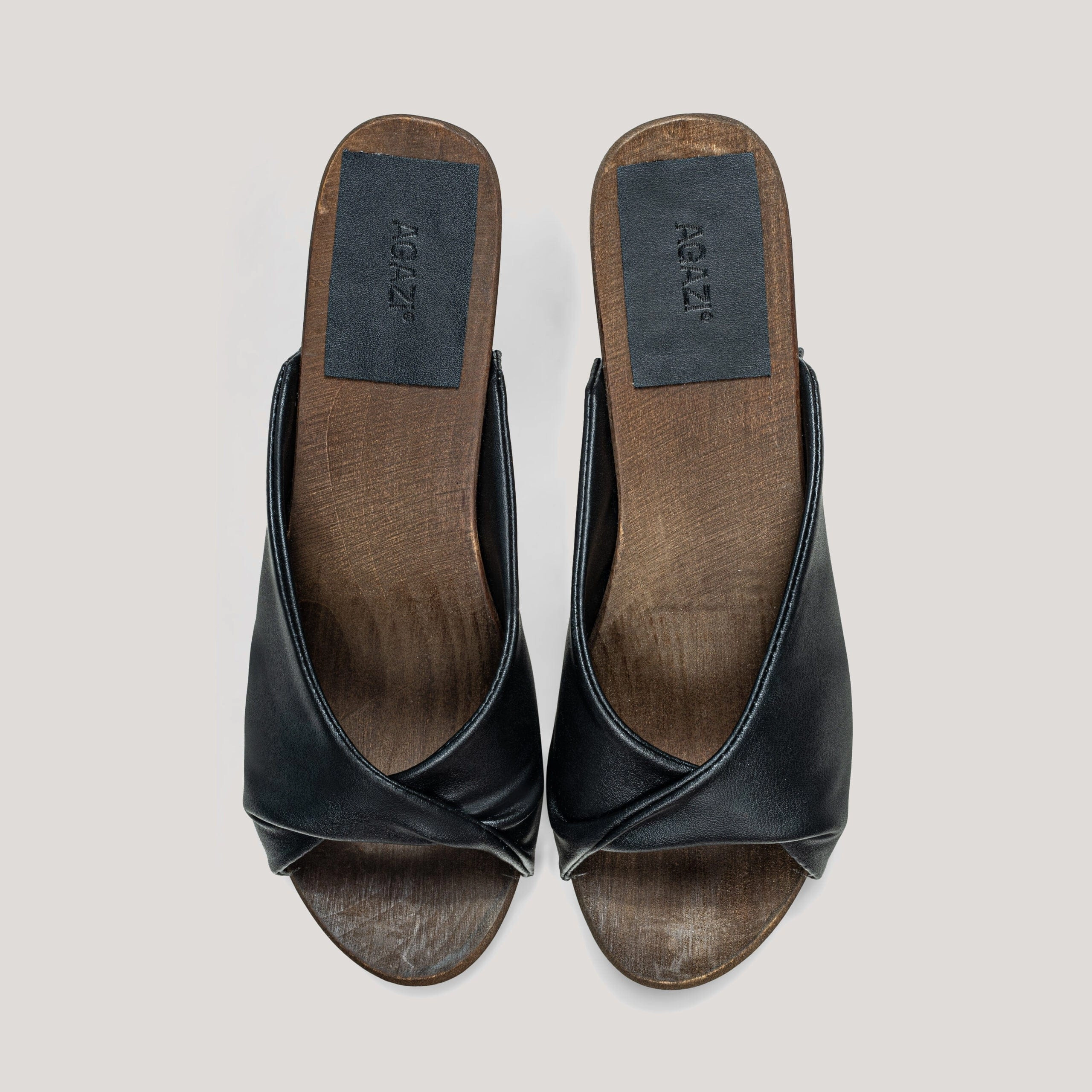 Grape Leather Vegan Clogs | Black