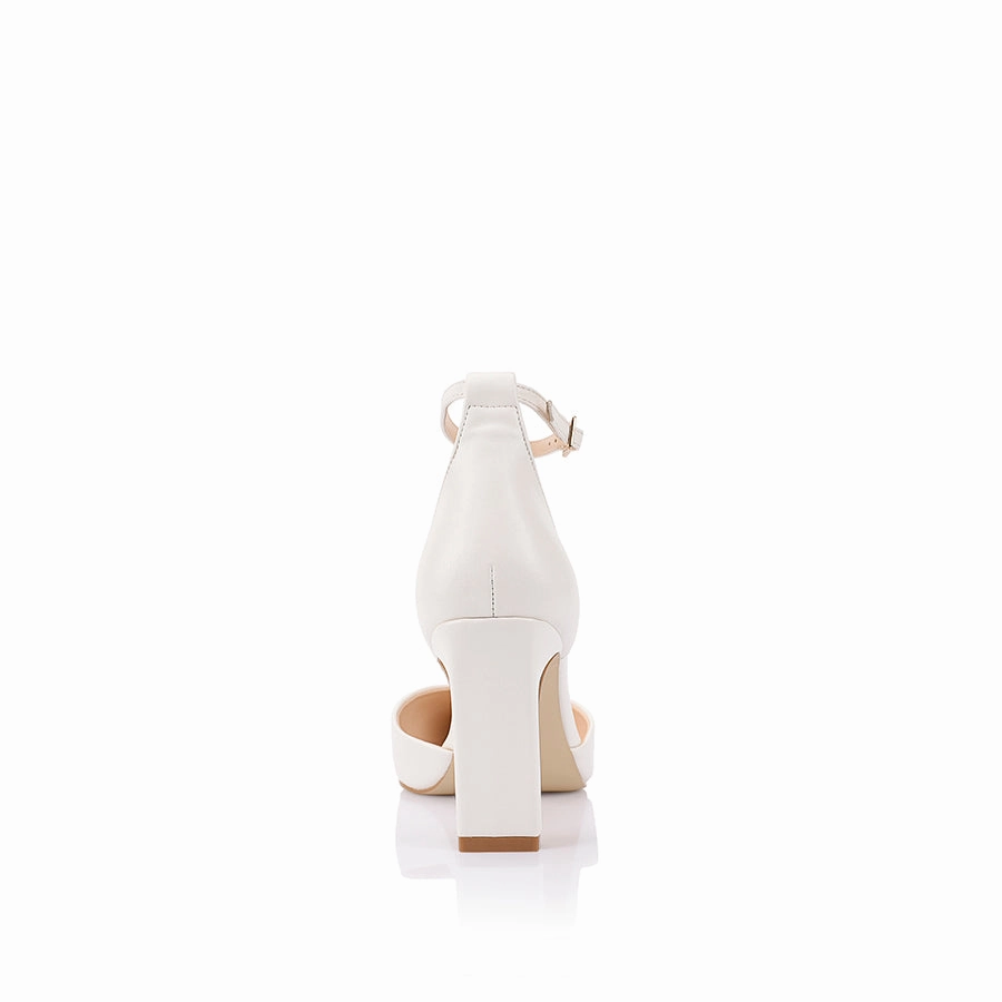 Kosta Closed Toe Block Heels - Chalk White