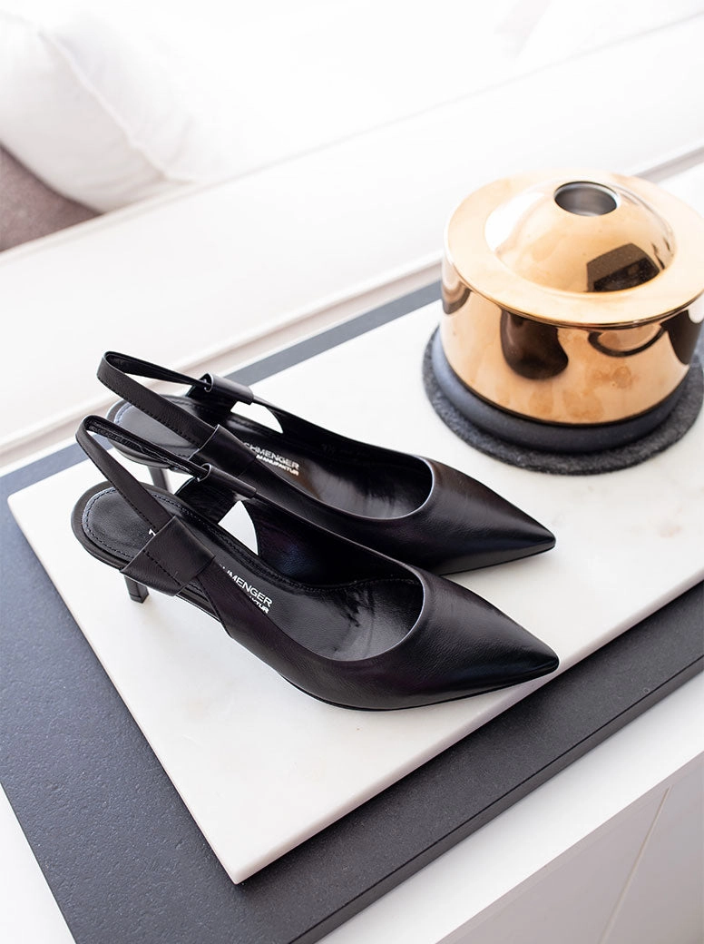 Rome black leather