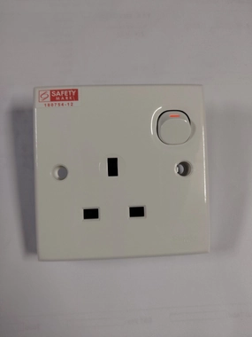 SCHNEIDER E15 13A 1Gang PVC Socket | Model: SKT-CL07