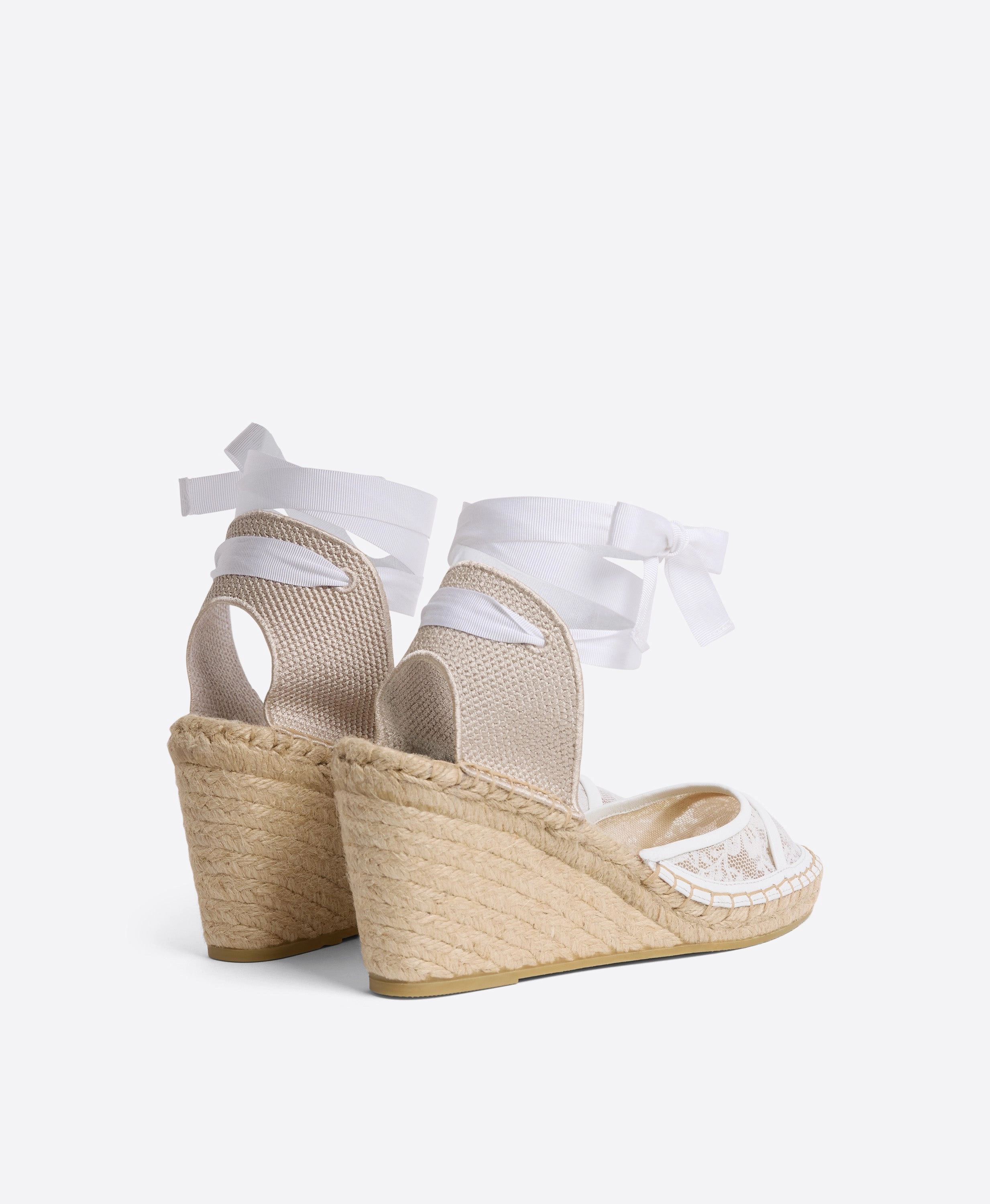 Selen 70 White Lace Wedge