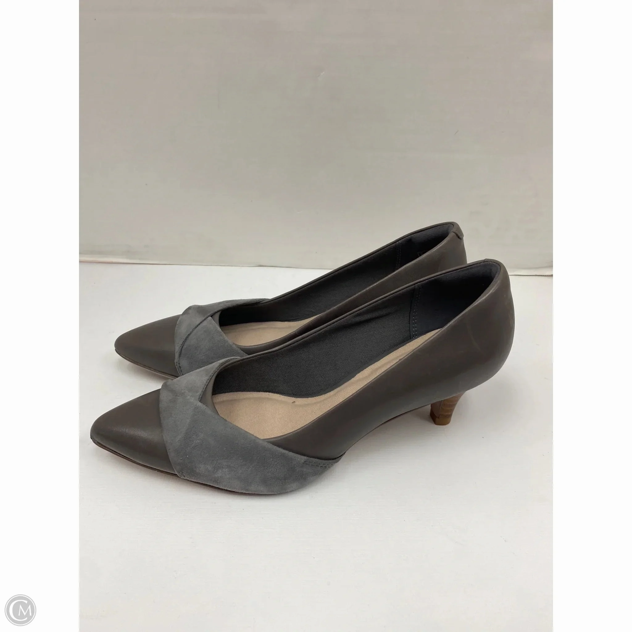 Shoes Heels Kitten By Clarks In Grey, Size: 7.5