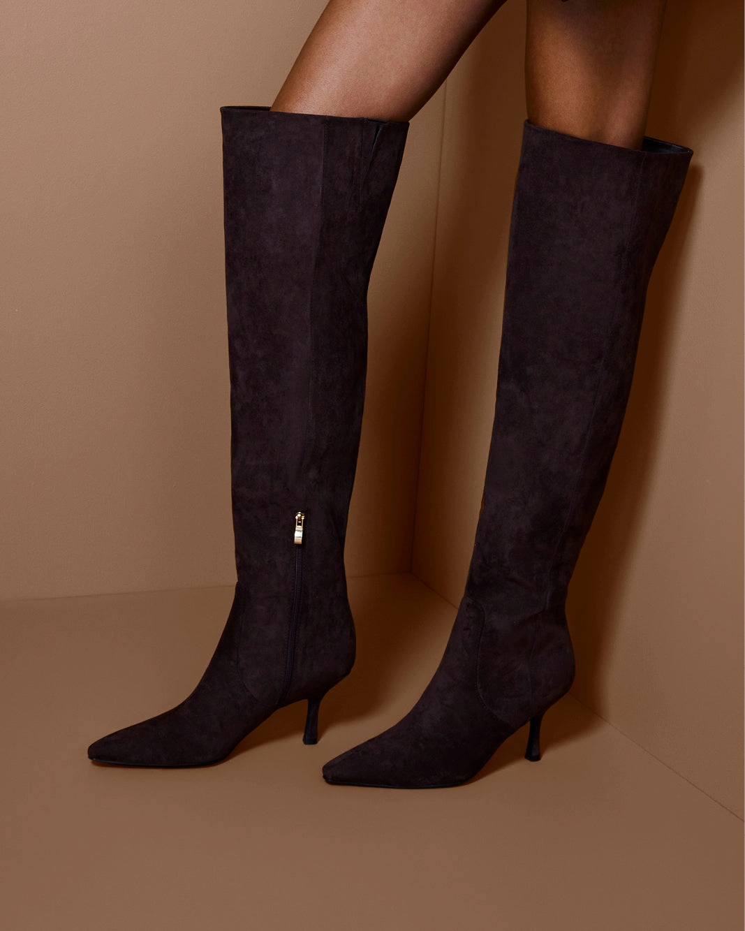 THEIA - DARK CACAO SUEDE